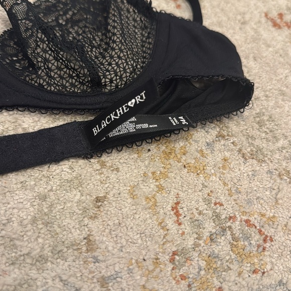 Blackheart Black Lace Bra with Underwire and Hot Pink Accents Y2K - Picture 2 of 4